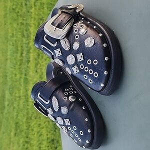 Kistania Black clogs with silver metal buckle and embellishments Size 40/ US 9